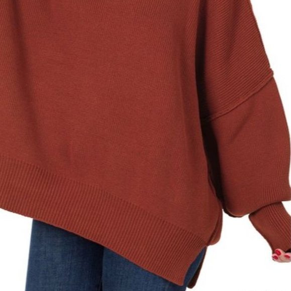 Oversized Side Slit Sweater - Picture 4 of 4